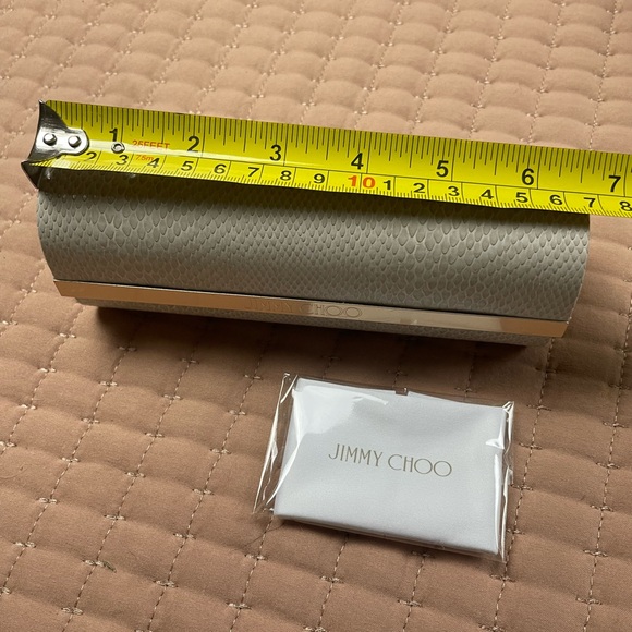 Jimmy Choo Cream Eye Glass Case with lens wipe - Picture 11 of 14